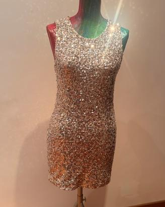 Elegante abito elasticizzato, color champagne