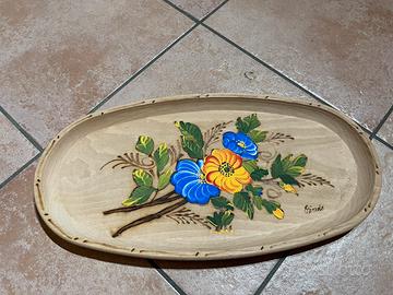 Vassoio in legno dipinto a mano