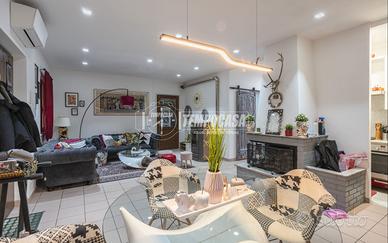 Casa Indipendente con vista mare a Civitanova Alta