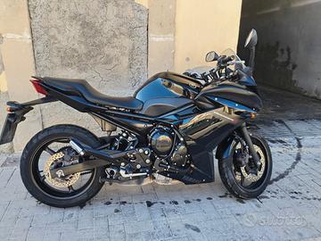 Yamaha xj6