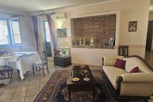 Secondo Piano Con Garage