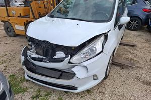 FORD B-MAX 2017 EURO6 SINISTRATA VA IN MOTO