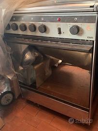 Stufa a gas in acciaio in buone  condizioni .