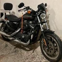 Harley Davidson Sportster 883 Roadster Nera