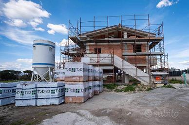 Casa indipendente di 98 m² con 4 locali e box auto