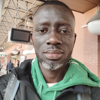 Ciao titut mi chiamo Kebba sono gambiano vivo Roma
