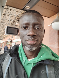 Ciao titut mi chiamo Kebba sono gambiano vivo Roma