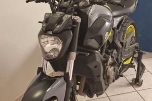 YAMAHA MT-07
