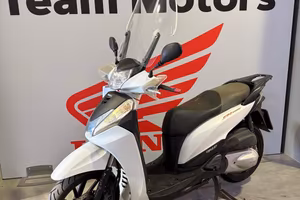 Honda SH 300 i sport