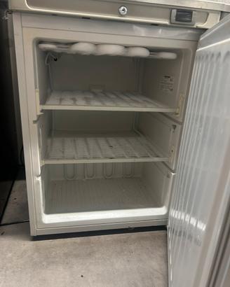 Congelatore sottobanco cool head