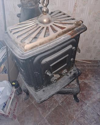 stufa a legna in ghisa