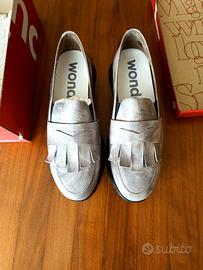 Scarpe Wonders nuove