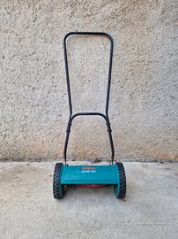 Tosaerba manuale a lame elicoidali AHM 30 Bosch
