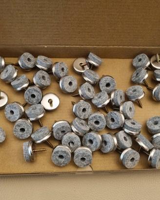 50 Feltrini con Vite