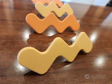 Maniglie mondo camerette bambini arancio e giallo