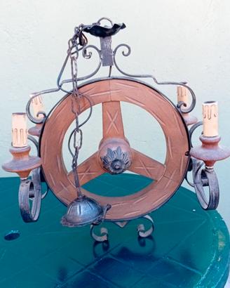 lampadario in ferro battuto