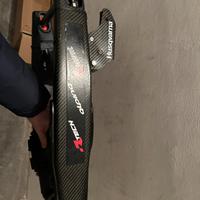 Forcellone husqvarna anodizzato carbonio