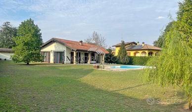 Villa singola con ampio giardino privato
