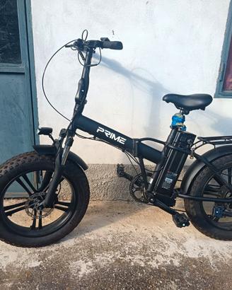 Bici elettrica e-bike pieghevole colore nero