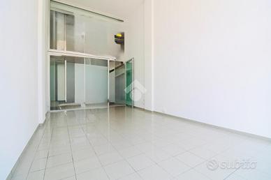 NEGOZIO A JESOLO