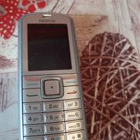 Nochia con fotocamera a colori 