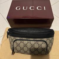 Borsello Gucci Nuovo completo di scatola 