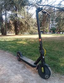 Monopattino elettrico funziona batteria buona 