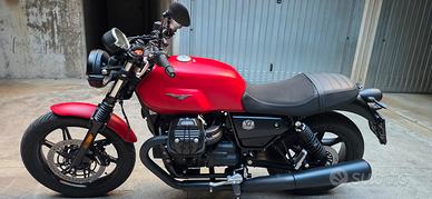 moto guzzi v7 stone  850