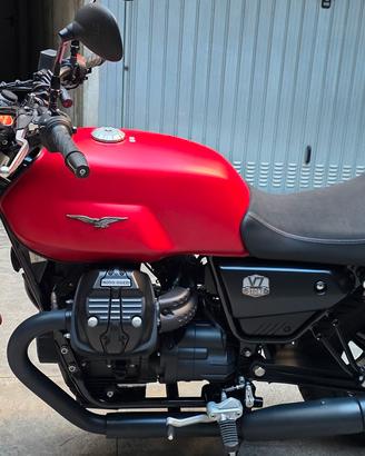 moto guzzi v7 stone  850