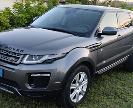 Evoque tenuta molto bene