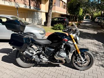 BMW R1250 R perfetta e full optional