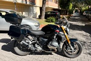 BMW R1250 R perfetta e full optional