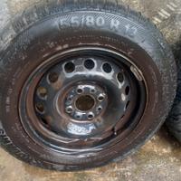 cerchi e cpricerchi e gomme fiat panda