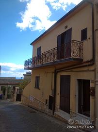 Villetta nelle alture di Agira