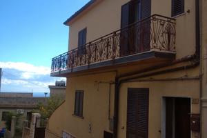 Villetta nelle alture di Agira