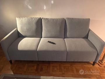 Divano da soggiorno azzurro