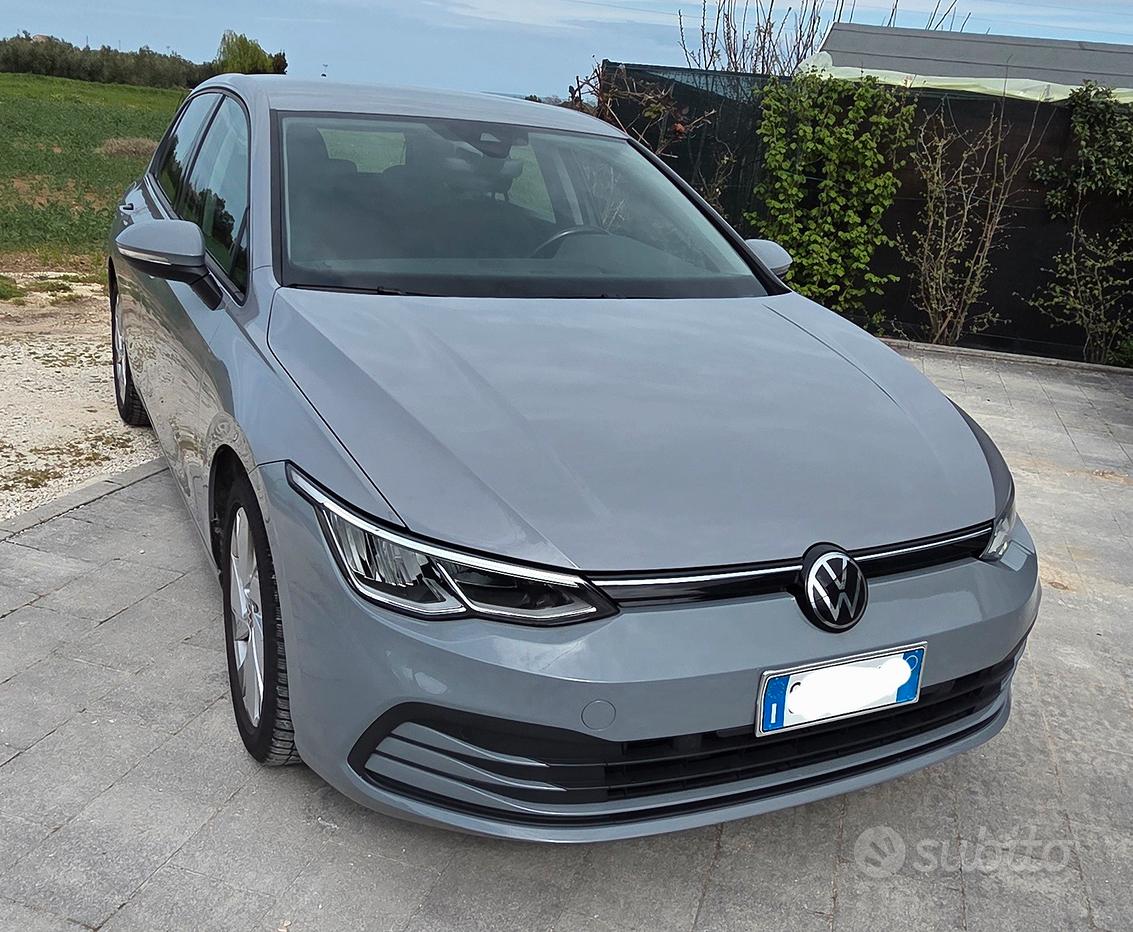 VOLKSWAGEN Golf 8ª serie