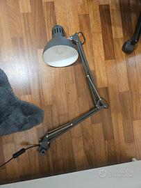 4 lampade ikea da tavolo con morsetti 15 euro 