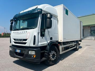 Iveco eurocargo- motrice frigo