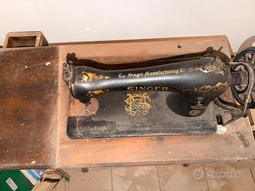 Antica macchina da cucire singer del 1930