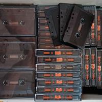 50 audiocassette nuove, con custodia