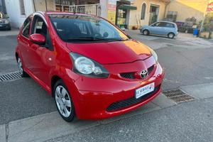Toyota Aygo 1.0 12V VVT-i 5 porte Sol