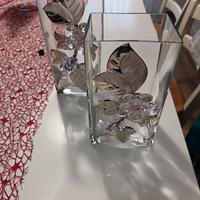 vasi coppia con fiori in vetro