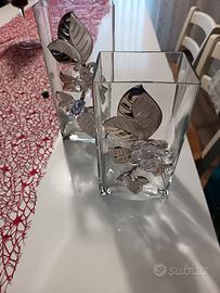 vasi coppia con fiori in vetro