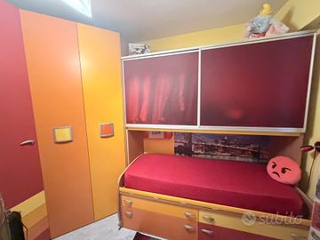 Cameretta completa con armadio e letto Moretti