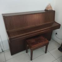 pianoforte acustico a parete 