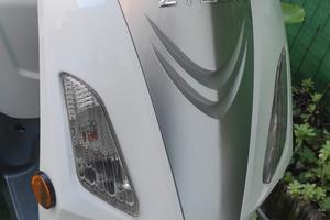 scooter bicicletta elettrica ztech bianca 
