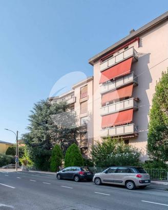Appartamento di 109 m² con 4 locali e box auto a B