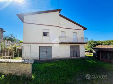 CASA INDIPENDENTE A BOMARZO