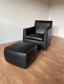 Poltrona di Minotti in pelle nera